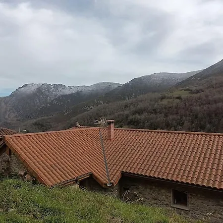 Casa Rectoral De Montovo, Casa Rural En Red Natura 2000 * Montovo
