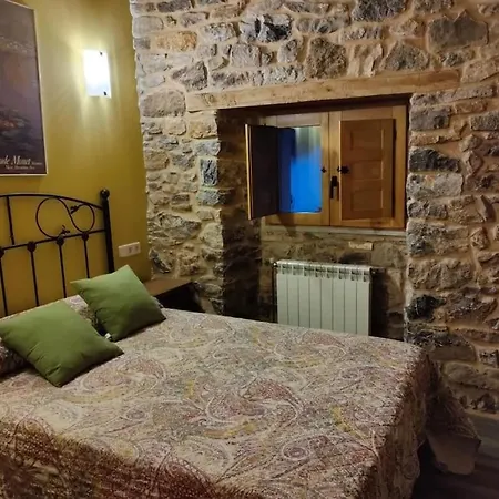 Casa Rectoral De Montovo, Casa Rural En Red Natura 2000 Montovo