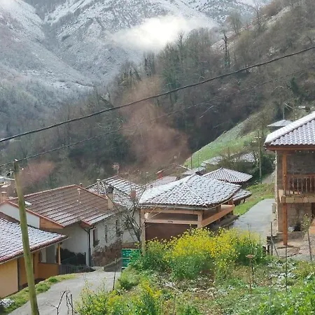 Casa Rectoral De Montovo, Casa Rural En Red Natura 2000 Шале